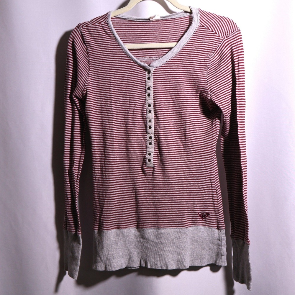 Roxy Long Sleeve Fitted Henley Top‎ Striped Maroon Gray L Y2K Bella Swan Skater